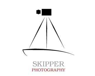 Skipper Photographer Logo