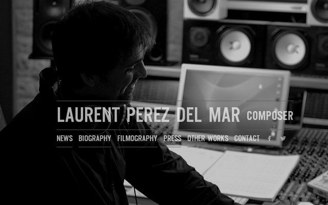 30 thiết kế web đầy tinh tế với hai màu xám & bạc musician composer fullscreen background grey laurent perez del mar