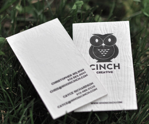 Nét đẹp mộc mạc của 25 thiết kế danh thiếp bằng gỗ độc đáo Thiet ke bo nhan dien thuong hieu dep