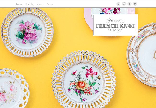 French Knot hiet ke logo website