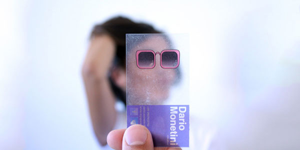 transparent-plastic-businesscards thiet ke danh thiep plastic