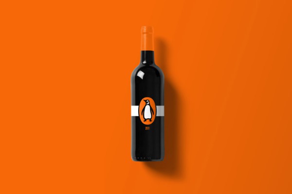 Chai rượu vui nhộn với các thiết kế nhận diện thương hiệu