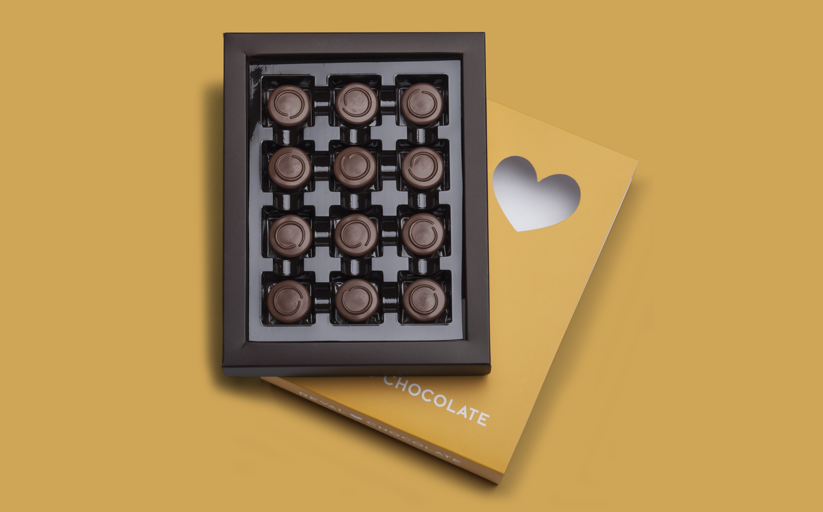 thiết kế bao bì sản phẩm của Reval Chocolate I give you sweet kisses