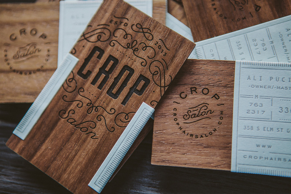 Device_CropBranding_BizCards_03