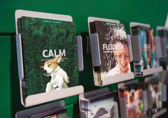 nhận diện thương hiệu lloyds_bank_brand_print_brochures