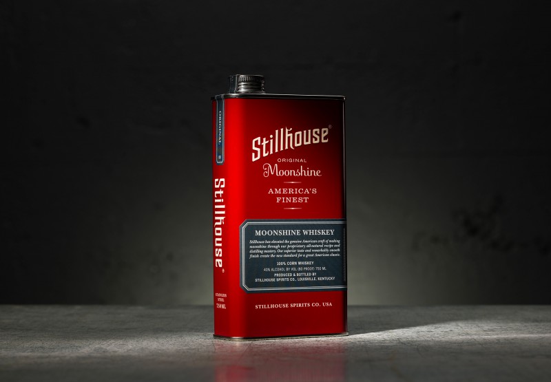 Ngắm nghía mẫu thiết kế bao bì sản phẩm Stillhouse Moonshine