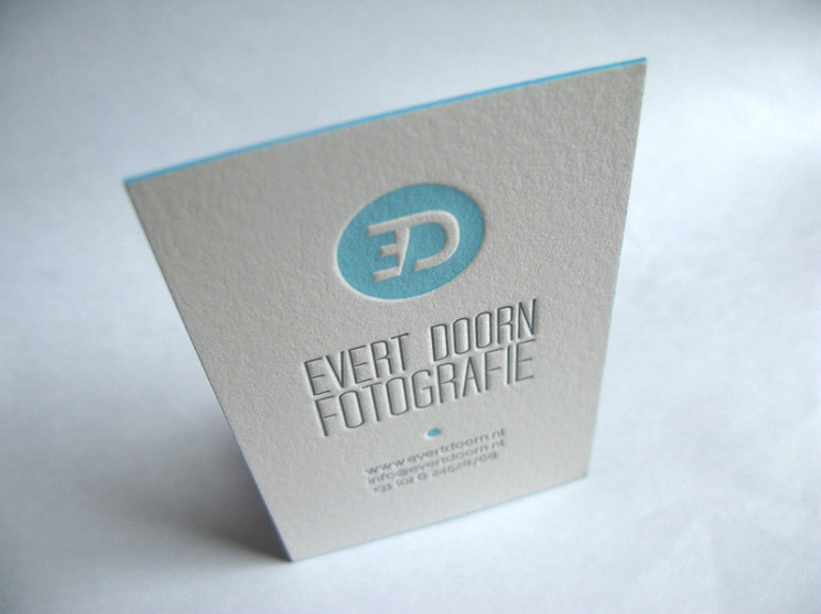 Khỏe khoắn với 40 thiết kế Business card dầy cạnh Evert-Doorn-Edge-Painted-Business-Cards-745x558